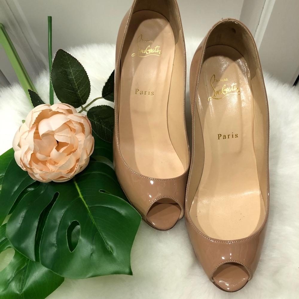 Christian Loubotin Wedge
